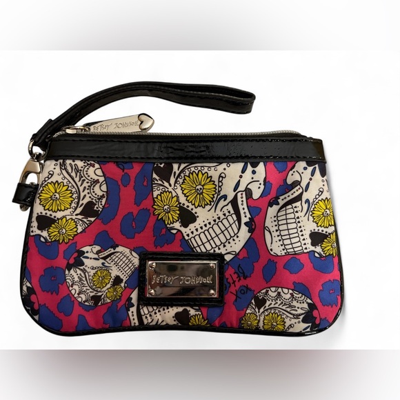Betsey Johnson Cheetah Print Sugar Skull Wristlet - Picture 1 of 8